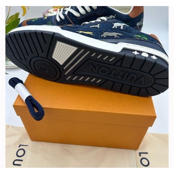 Louis Vuitton LV X the DARJEELING limited edition trainer size 11 fits 12 - Picture 6 of 9